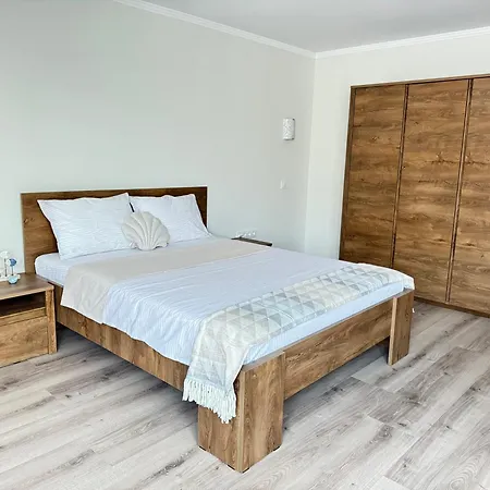 Апартамент Sea Garden 2bd Бургас