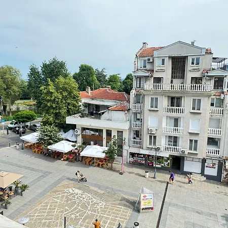 Sea Garden 2bd Апартамент