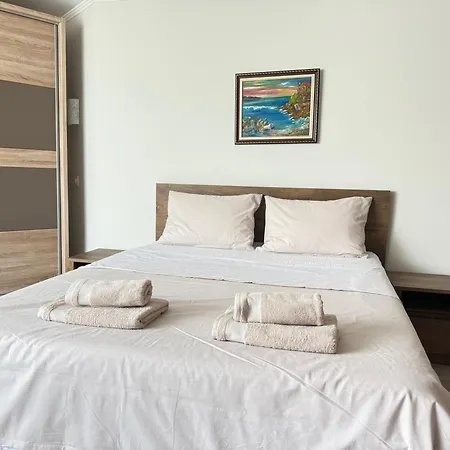 Sea Garden 2bd Апартамент