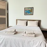 Sea Garden 2bd 아파트